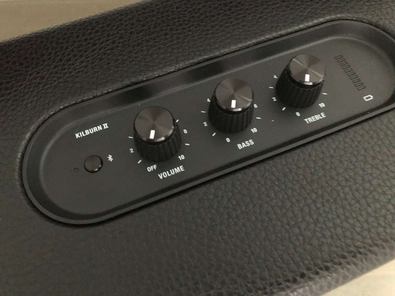 Обзор: Портативная Bluetooth-колонка Marshall Kilburn II