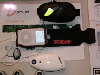 ロンドンのMacExpo 2005からのライブ