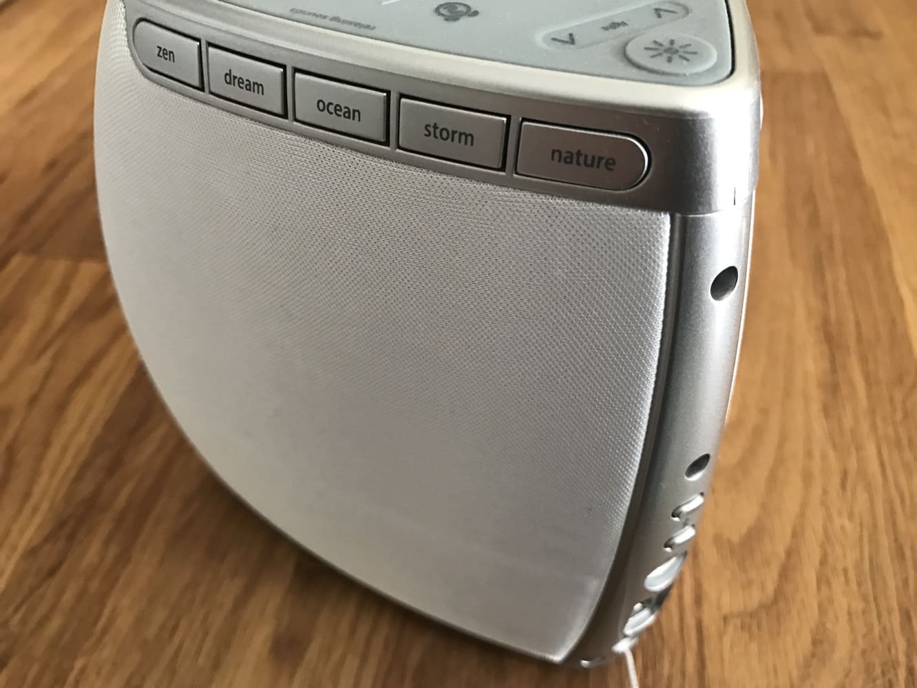 Überprüfung: iHome iZBT10 Zenergy Nachttisch Schlaftherapie Lautsprecher