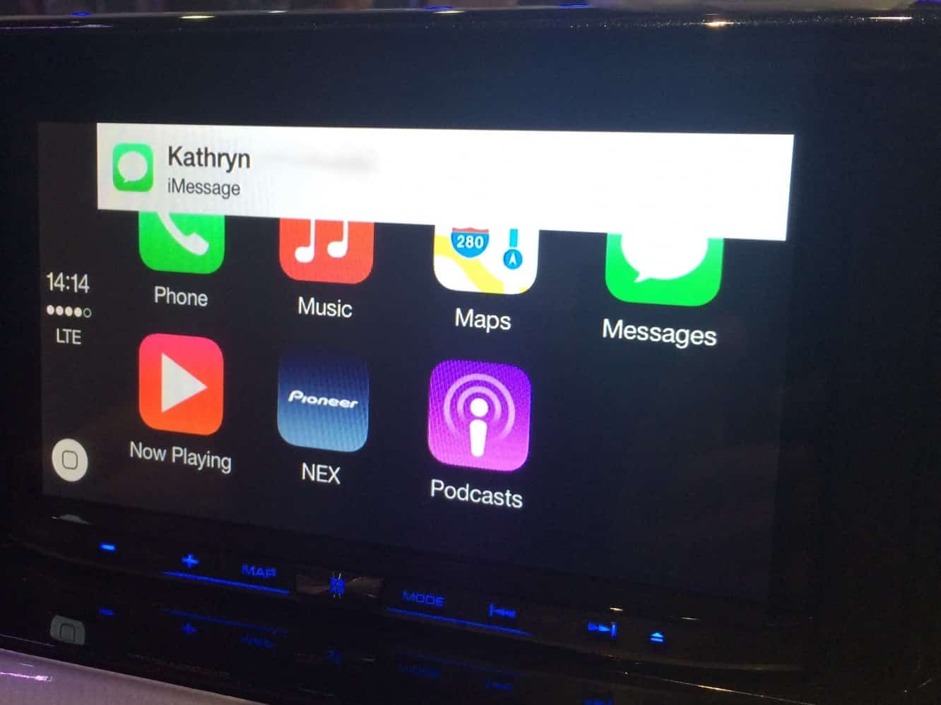 CES 2015에서 CarPlay 체험하기