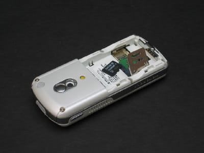 Critique : Téléphone mobile Motorola ROKR E1 iTunes