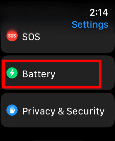 Primero, abre la aplicación de configuración en tu Apple Watch y haz clic en batería.