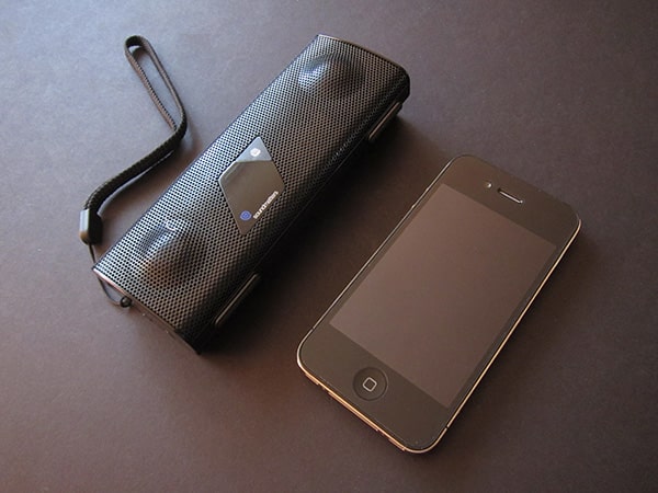 レビュー: Soundmatters foxL v2.2 Bluetoothスピーカー for iPhone + iPod touch