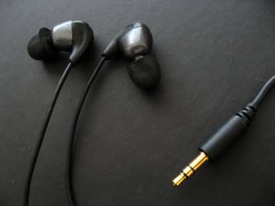 Überprüfung: Shure SE420 Geräuschisolierende Ohrhörer