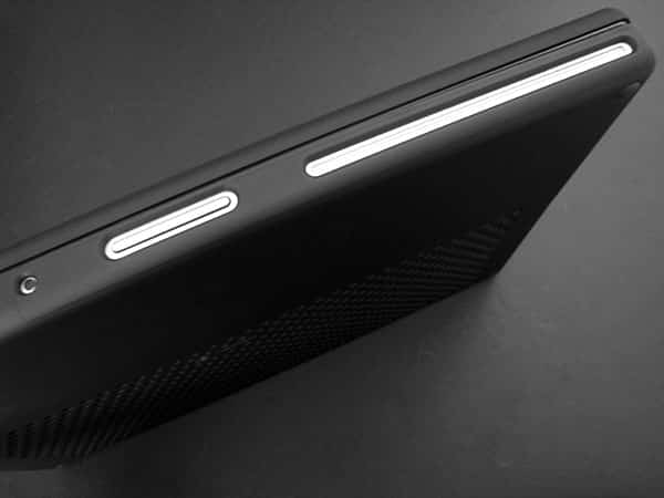 El MacBook Pro Negro, Cortesía de Incase Designs