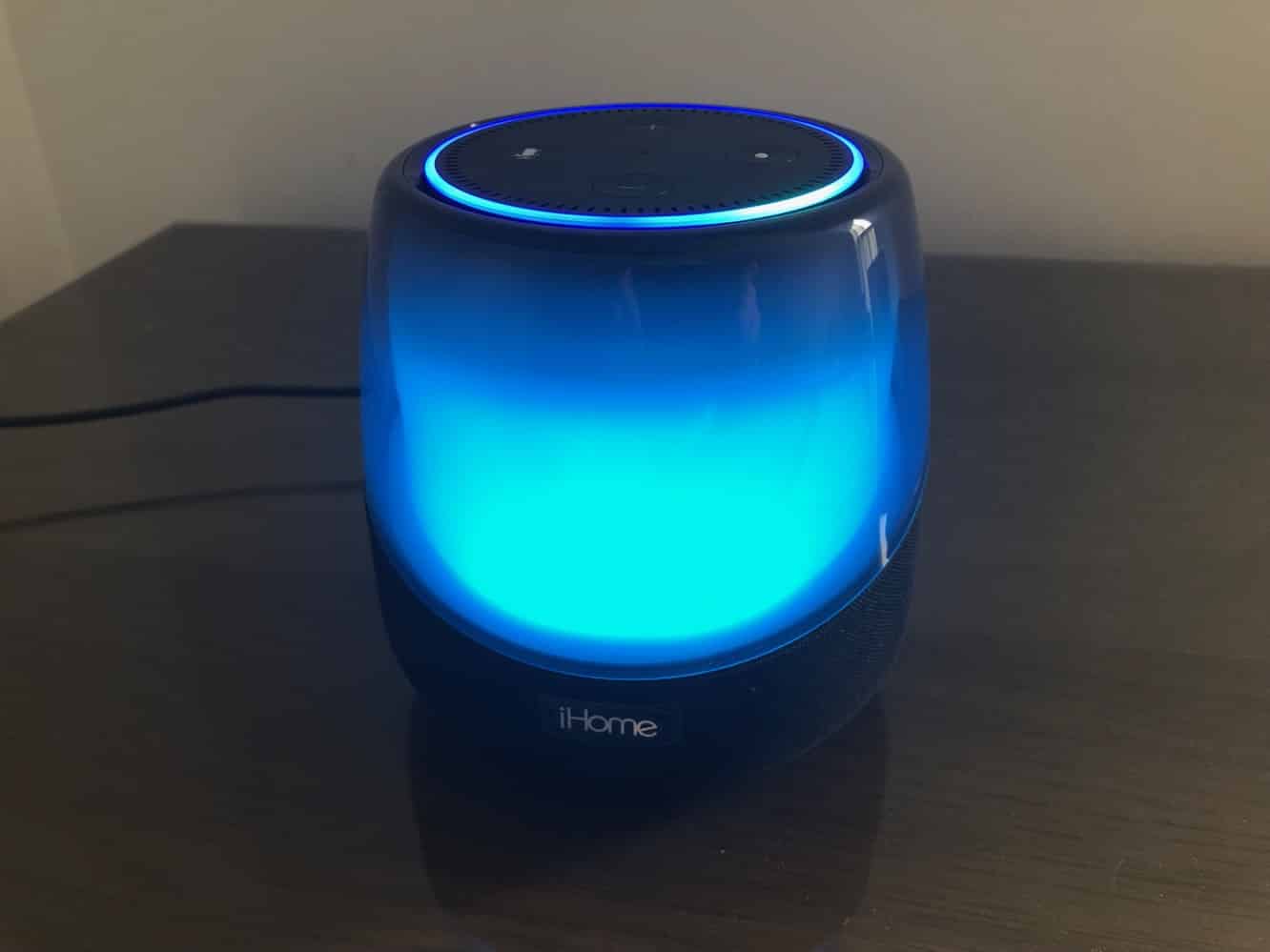 Обзор: iHome iAV5 Bluetooth аккумуляторная колонка для Amazon Echo Dot