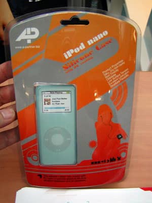ロンドンのMacExpo 2005からのライブ