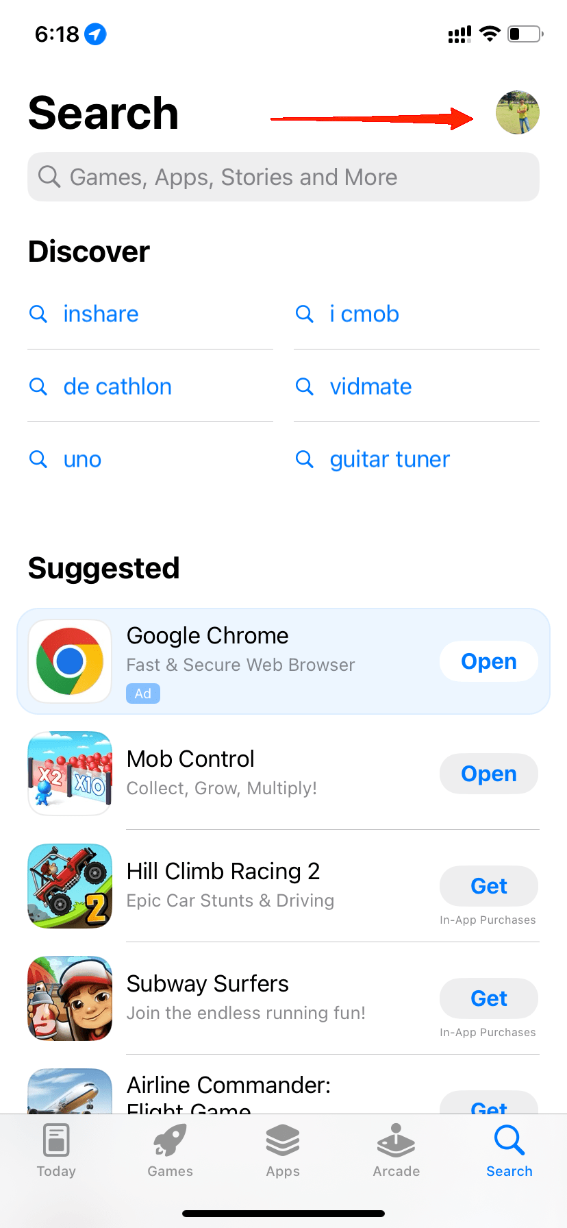 iPhoneのApp Storeを開き、画面右上のプロフィールアイコンに移動します。