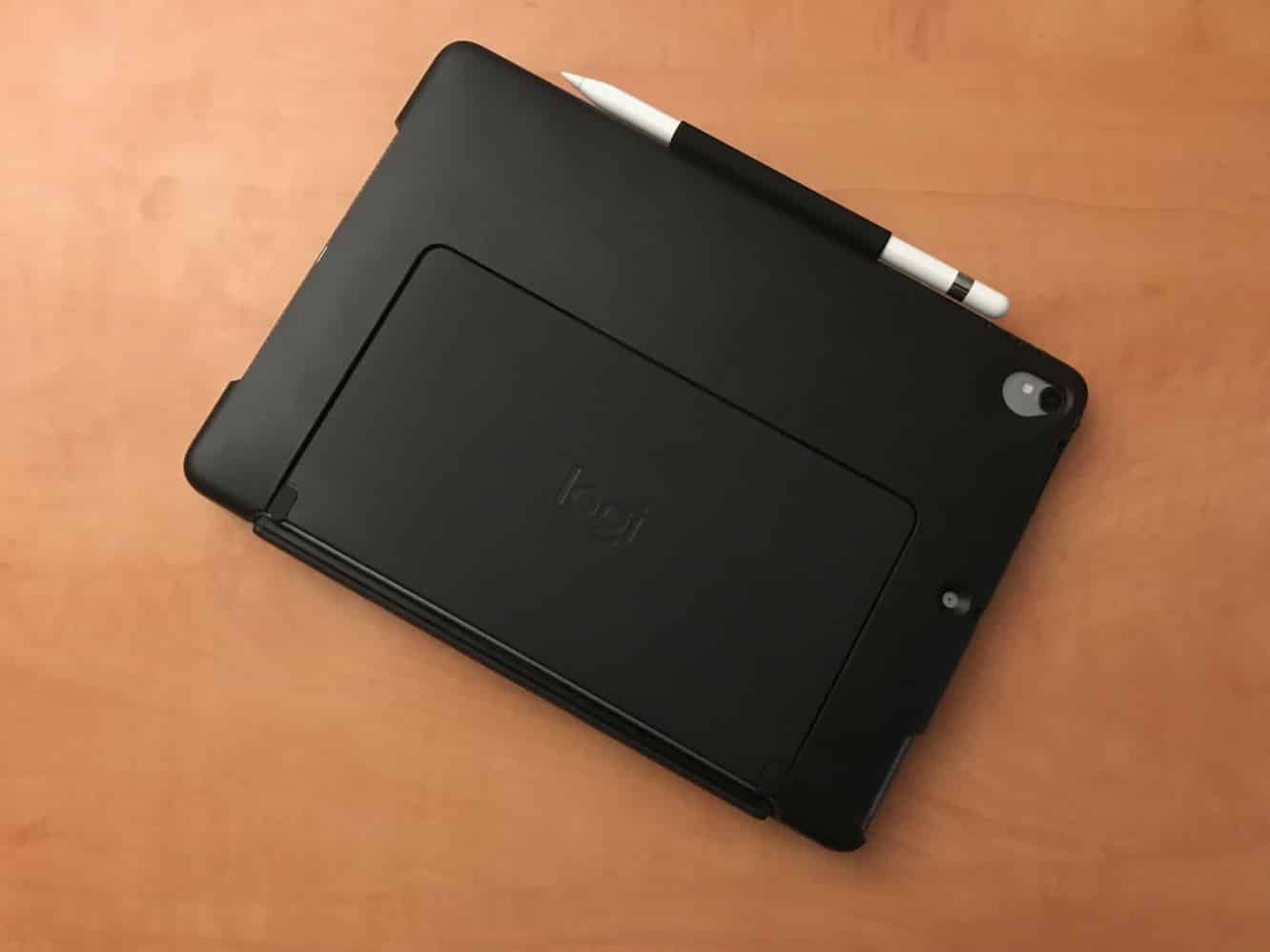 Обзор: Кейс-клавиатура Logitech Slim Combo для iPad Pro 10.5”