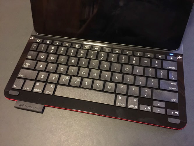レビュー: iPad Air用Logitech Type+ケースとキーボード