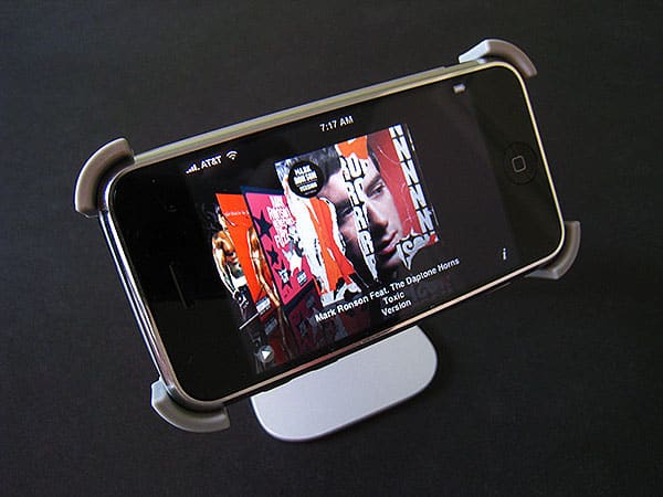 Critique : Just Mobile Xtand pour iPhone + iPhone 3G