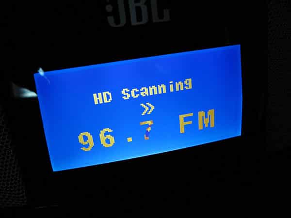 Обзор: JBL On Time 400iHD HD/AM/FM док-станция для iPod