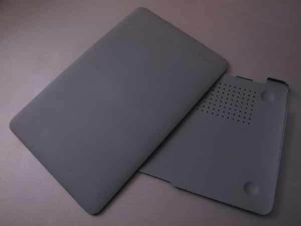 Le Feather di Incipio sfidano le SeeThru Satin di Speck per la protezione del MacBook Air 11”