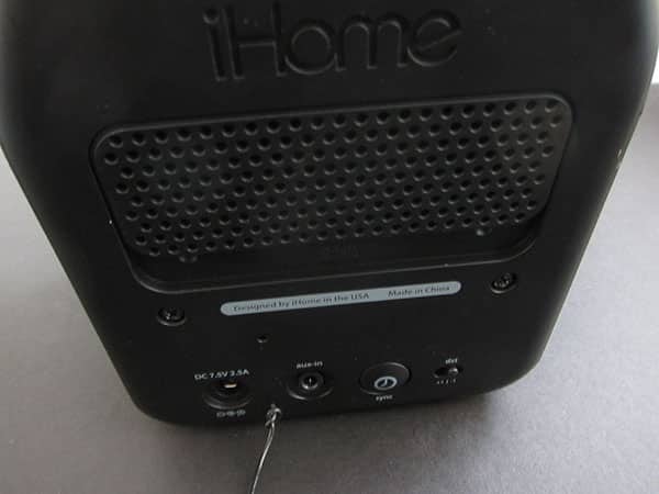 리뷰: iHome iA63 앱 강화 스테레오 알람 시계 라디오