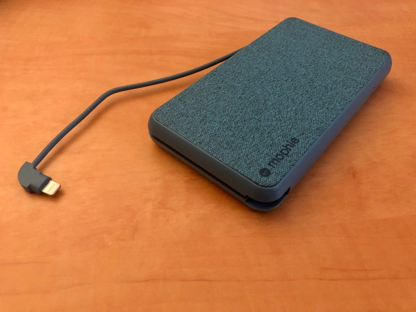 Recensione: Mophie Powerstation Plus XL 10.000 mAh Caricabatterie Portatile con Ricarica Lightning e Wireless