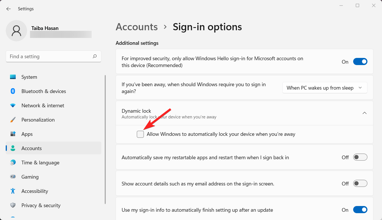 Activer l'option Autoriser Windows à verrouiller automatiquement votre appareil lorsque vous êtes absent