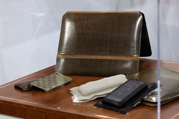 2012 CES에서 생중계: 주요 새로운 Apple 제품, 1부: 페라리, FiberShell, iDevices, Incipio + 더 많은 것들