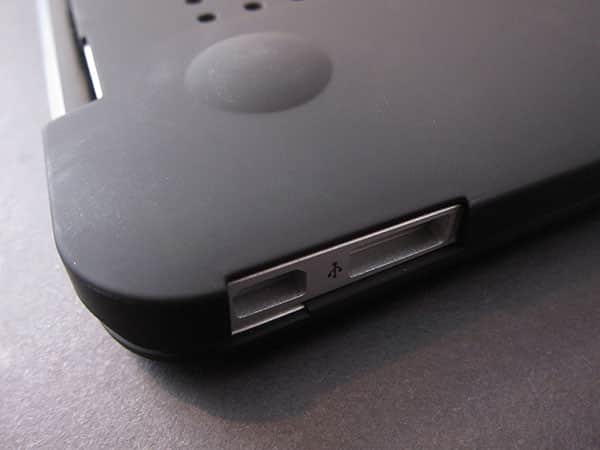 Le Feather di Incipio sfidano le SeeThru Satin di Speck per la protezione del MacBook Air 11”