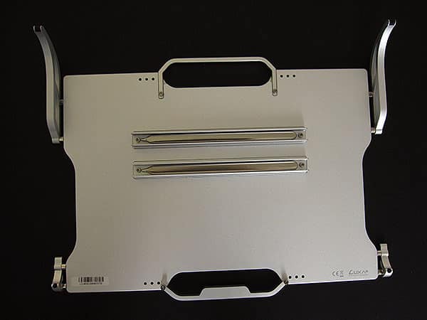 Supporti di raffreddamento Luxa2 M1-Pro, M2 + M3 di Thermaltake per i MacBook di Apple