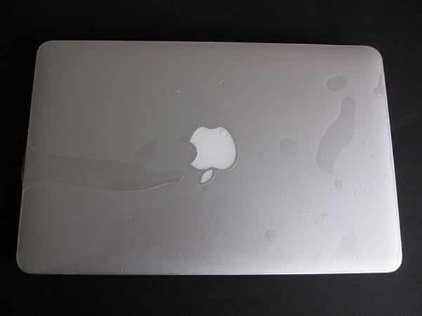 BodyGuardz di NLU per il MacBook Air 11” e 13” del 2010