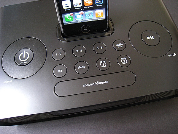 리뷰: iHome iP99 아이폰 및 아이팟용 듀얼 알람 시계 라디오