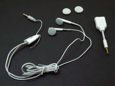 ファーストルック:PocketParty V2、Auralイヤフォン、Appleリモコン、nano、5G用ケース