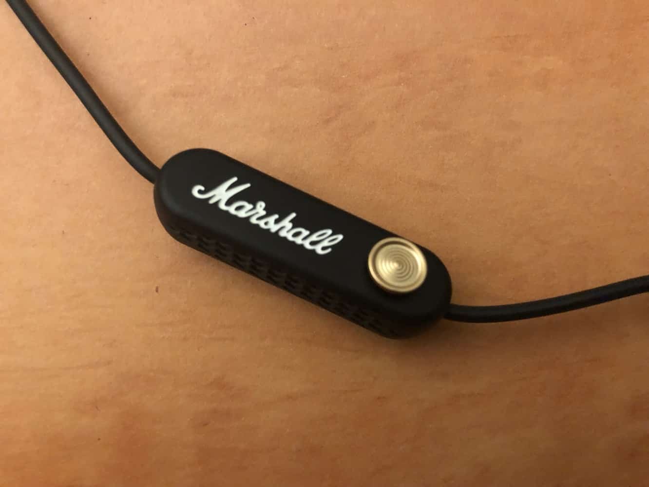 レビュー: Marshall Minor II Bluetooth イヤフォン