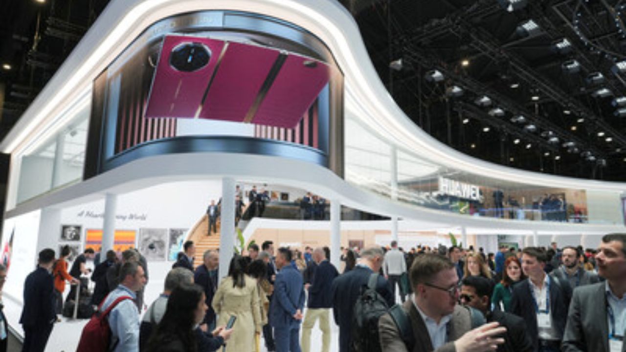 Tri-Fold da Huawei MWC 2025