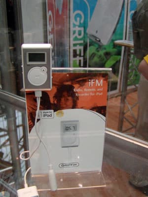 ロンドンのMacExpo 2005からのライブ