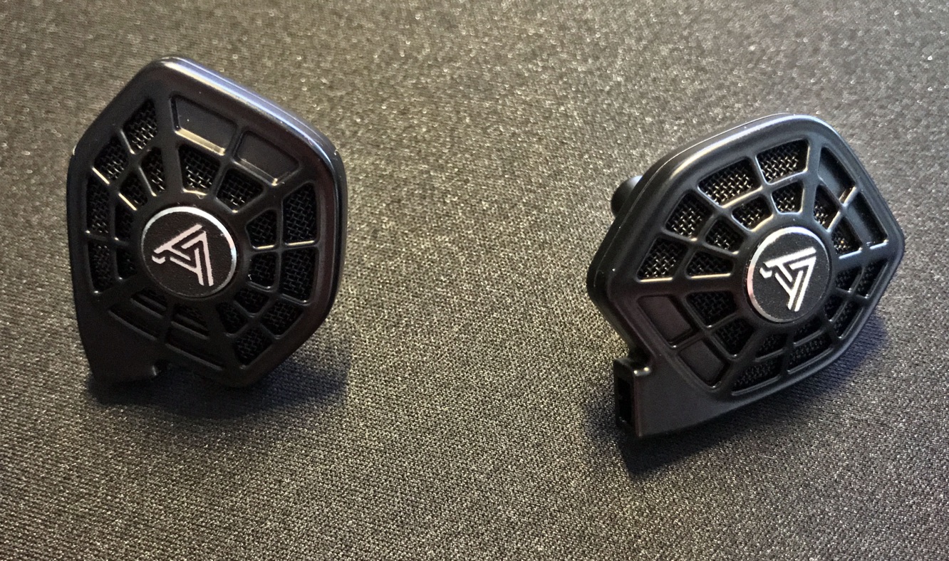 レビュー：Audeze iSine10 インイヤーヘッドフォン