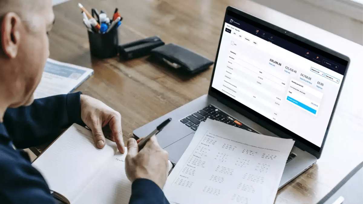 Lohnabrechnung unterwegs Gehälter und Arbeitszeiten von Ihrem iPad