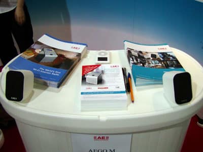 ロンドンのMacExpo 2005からのライブ