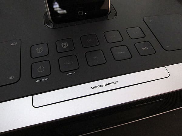 レビュー：iHome iP90 デュアルアラームクロックラジオ for iPod + iPhone