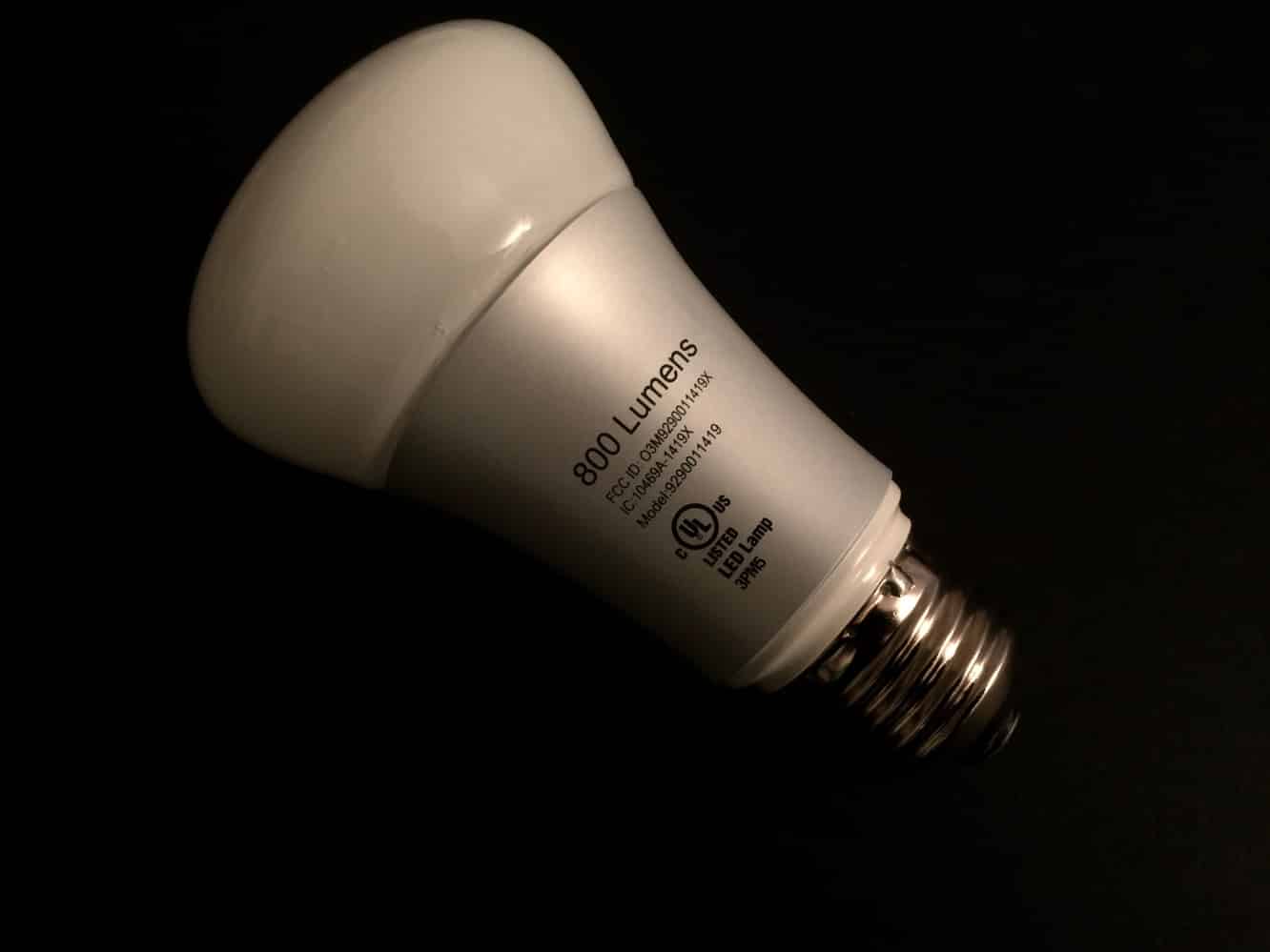 Überprüfung: Philips Hue HomeKit Bridge, White and Color Ambiance Starter Kit, White Starter Kit