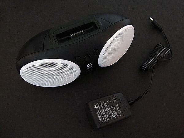 Обзор: Портативная колонка Logitech S125i для iPod