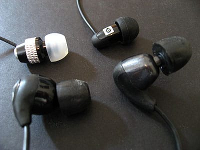 리뷰: 제어 재생 기능이 있는 v-moda Vibe Duo