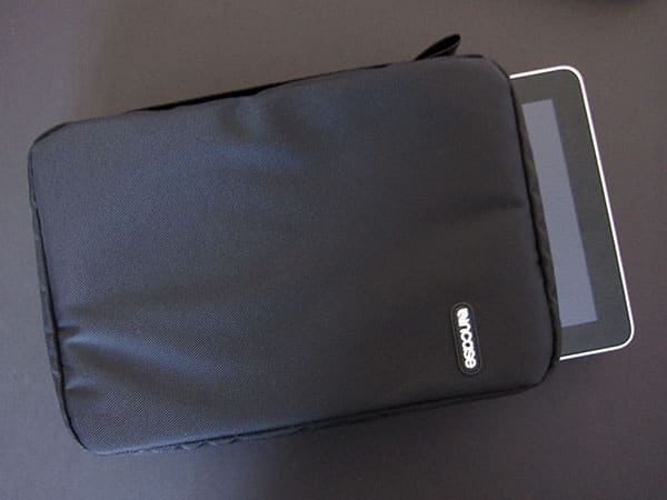 初見：Incase Travel Kit Plus for iPad