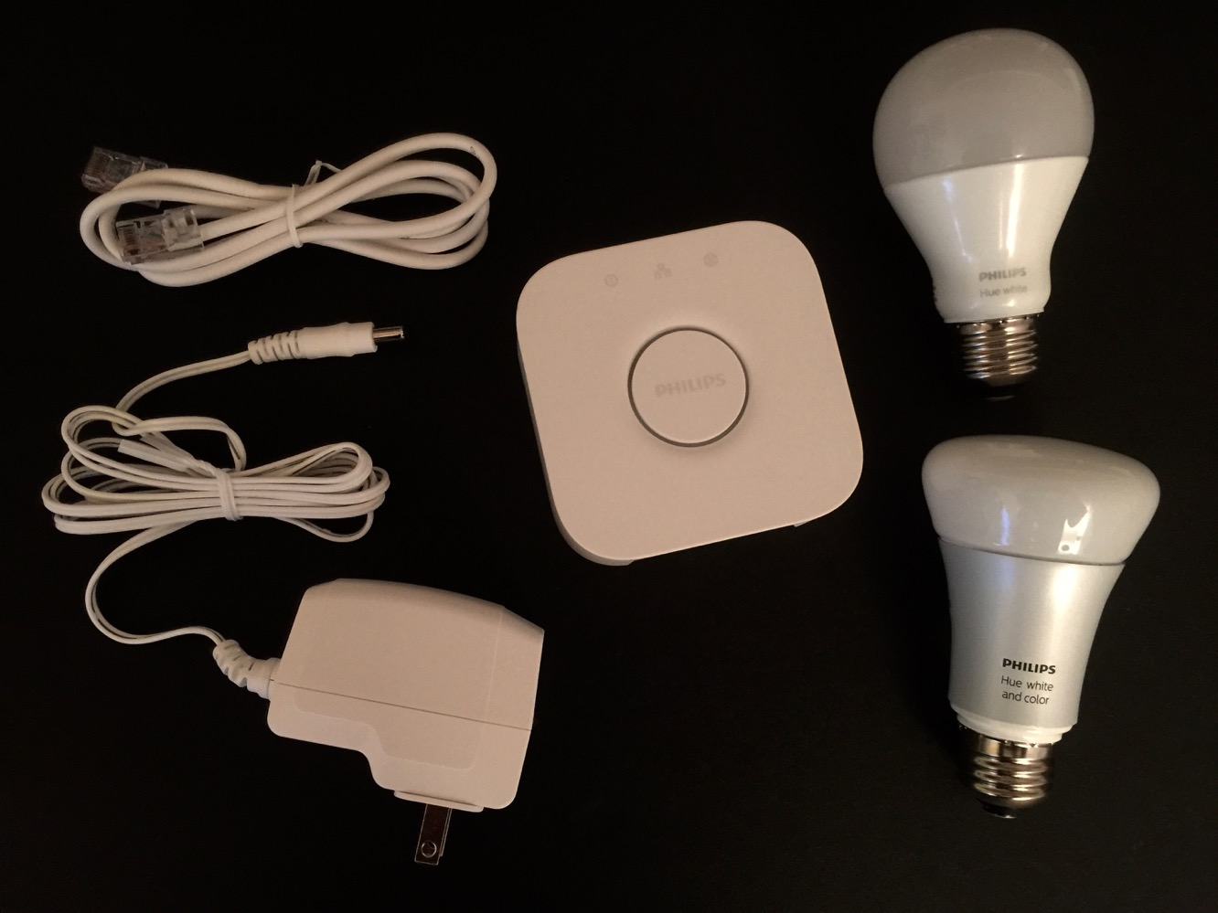Überprüfung: Philips Hue HomeKit Bridge, White and Color Ambiance Starter Kit, White Starter Kit