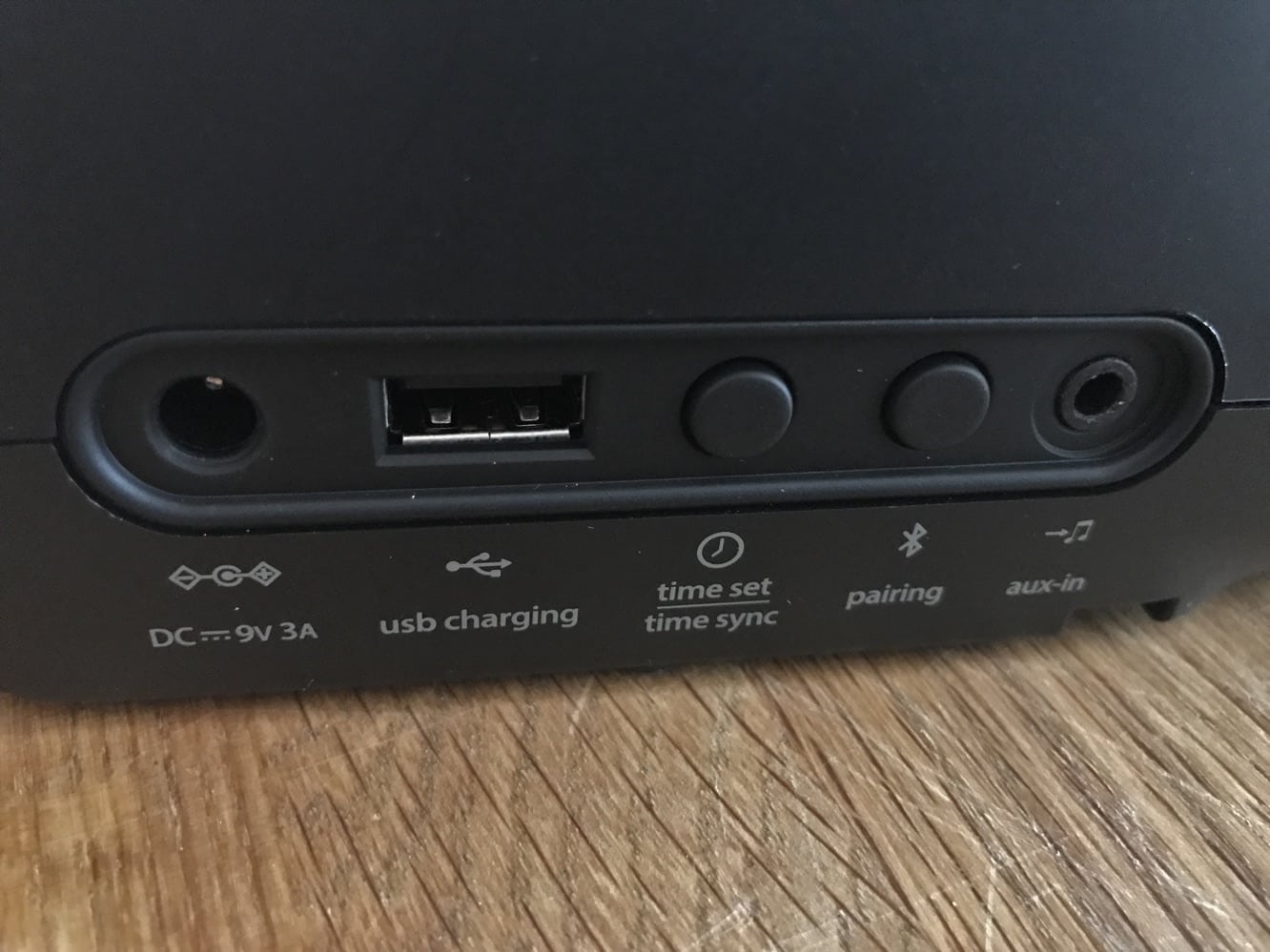 리뷰: iHome iPLWBT5 아이폰 및 애플 워치를 위한 도킹 시계 라디오