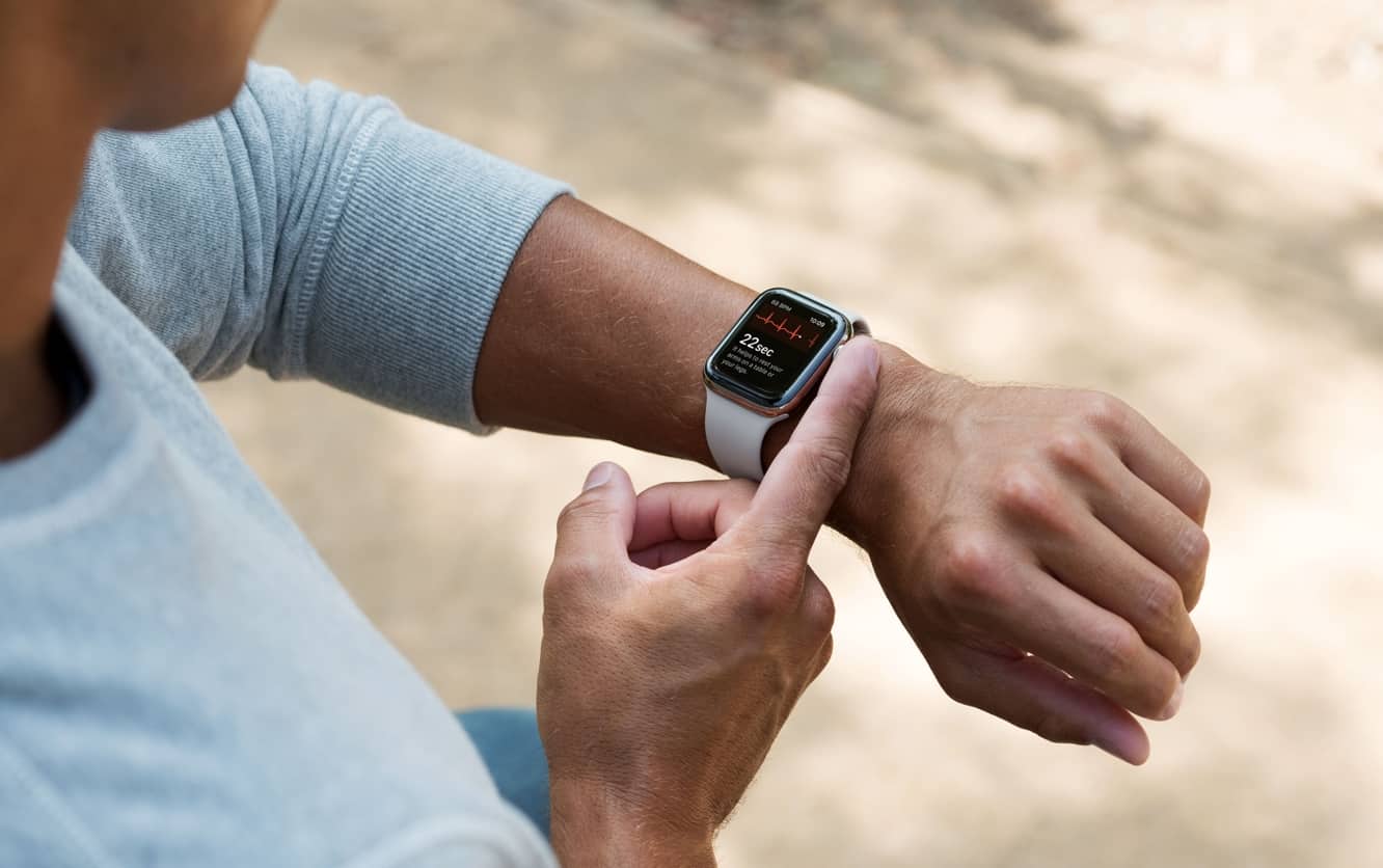 I medici sollevano preoccupazioni sul fatto che la funzione ECG dell'Apple Watch possa portare a un'ansia inutile