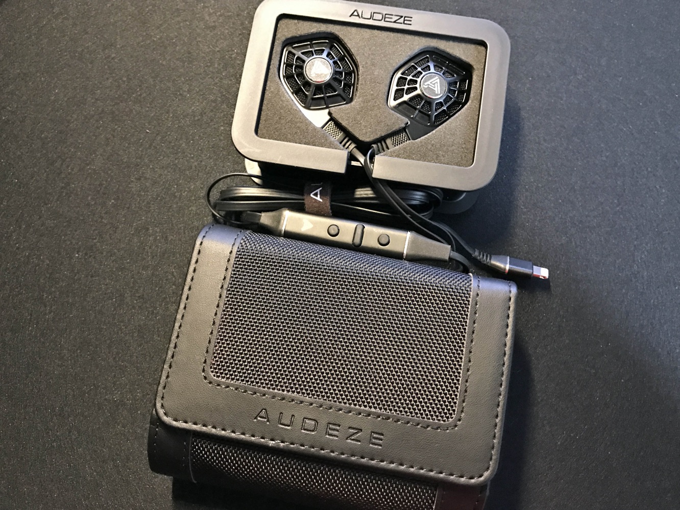 レビュー：Audeze iSine10 インイヤーヘッドフォン