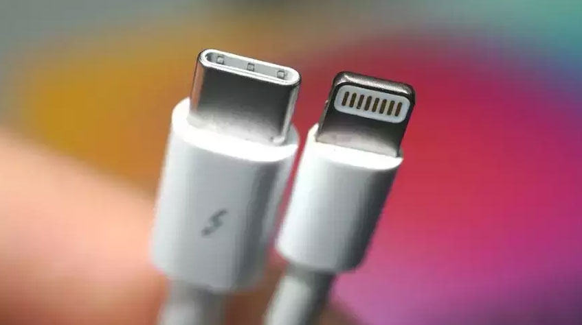 Usa il Caricabatterie Ufficiale Apple - Problema dello Schermo Nero dell'iPhone 14