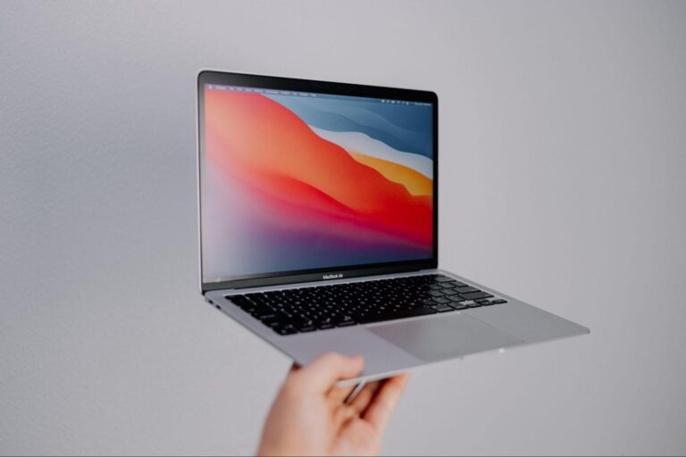 MacBook