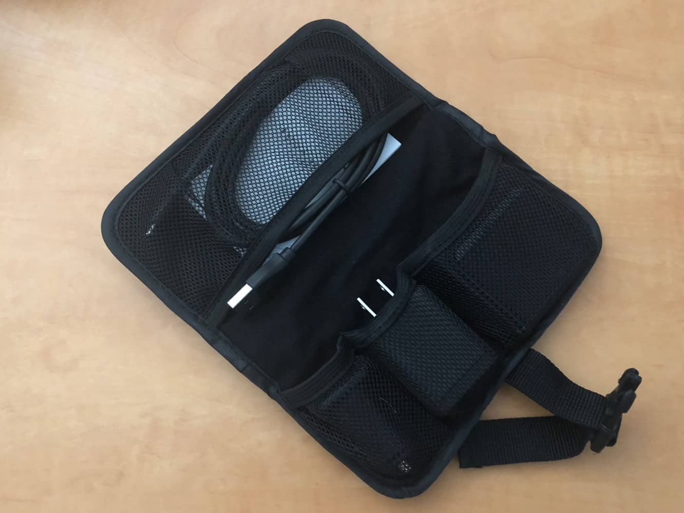 Recensione: Mophie Charge Stream Travel Kit con Charge Stream Pad Mini