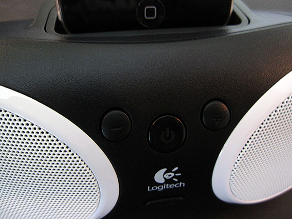 Обзор: Портативная колонка Logitech S125i для iPod