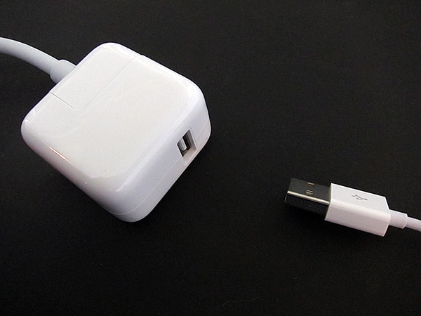 Recensione: Adattatore di Alimentazione USB da 10W per iPad di Apple