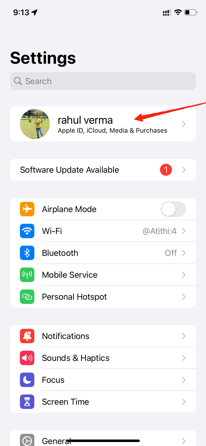 Ahora, toca tu cuenta de iCloud en la parte superior