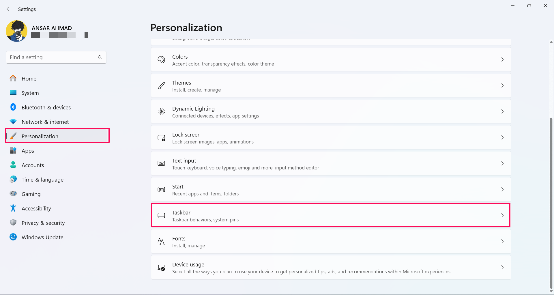 Fai clic su Personalizzazione e scegli Barra delle applicazioni