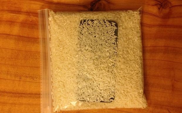 Come Estrarre l'Acqua dall'iPhone