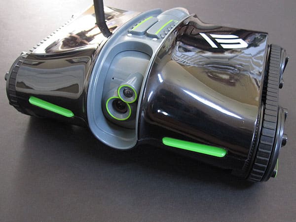 Recensione: Brookstone Rover 2.0 Carro Armato Spia Wireless Controllato da App